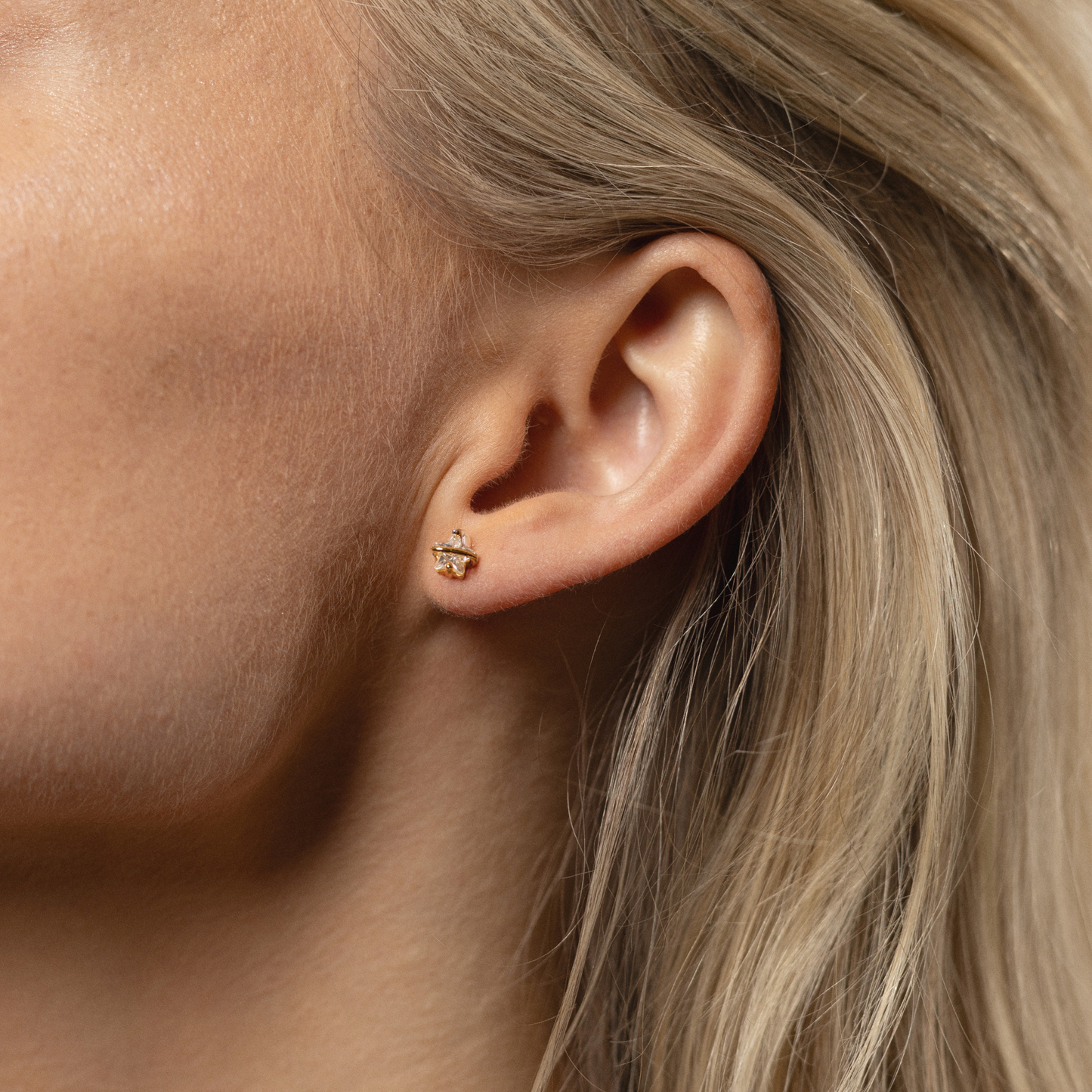 Sora Star Studs