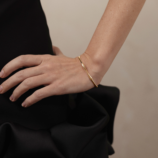 Gale Bangle