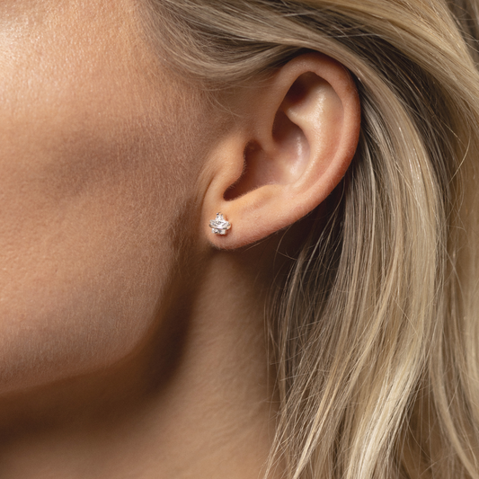 Sora Star Studs